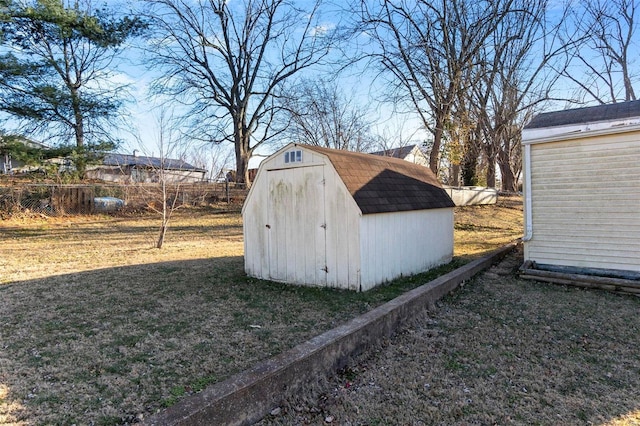 view of outdoor structure featuring a yard