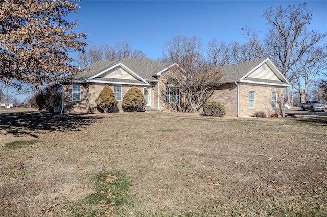 view of front of house featuring a front yard