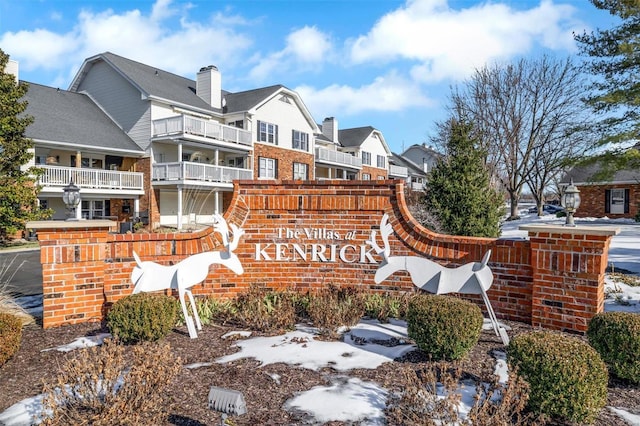 view of community / neighborhood sign