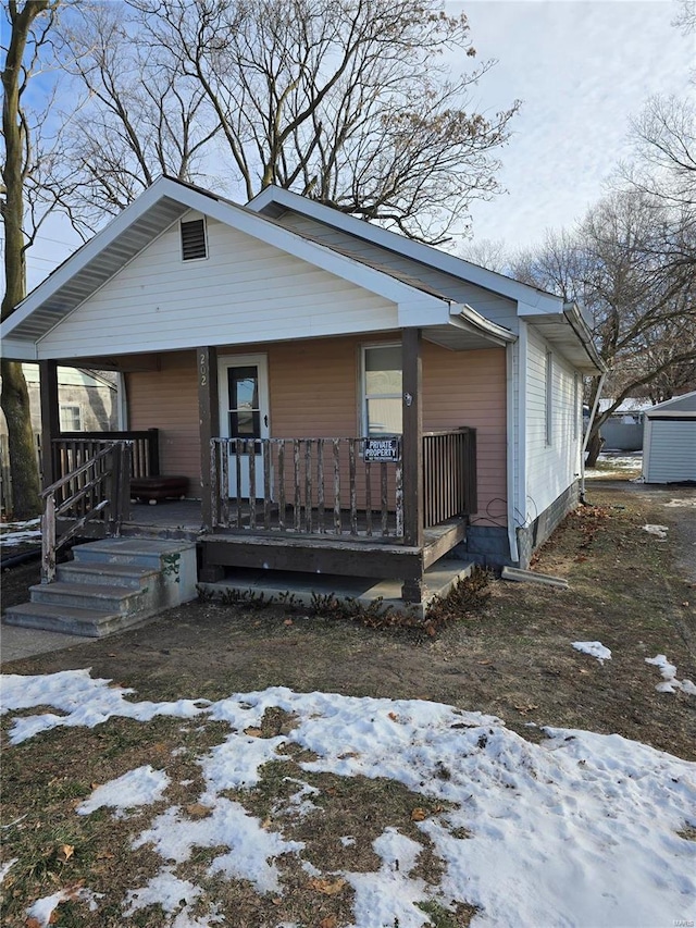 view of front facade with covered porch