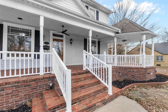 property entrance with ceiling fan and covered porch