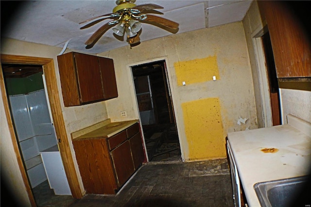 kitchen with ceiling fan