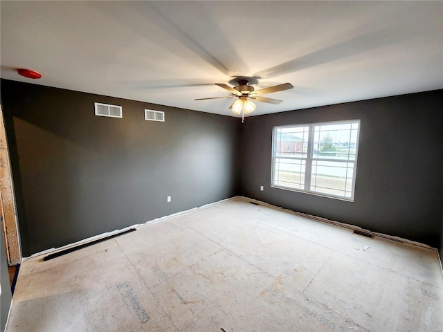 empty room with ceiling fan