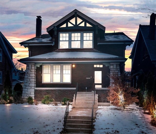 view of front of house featuring a porch