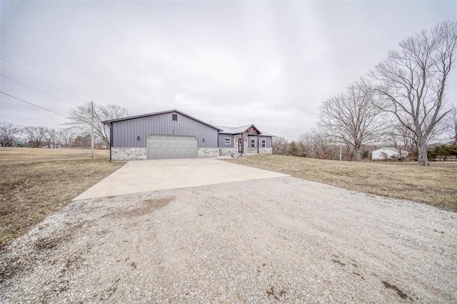 view of front of house with a front yard