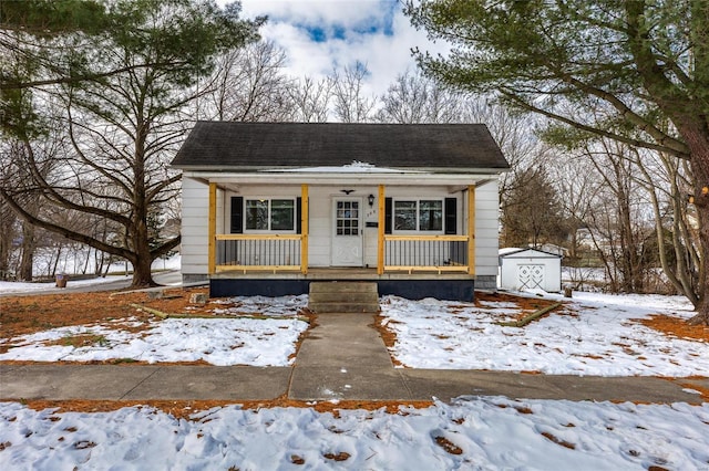 bungalow featuring covered porch