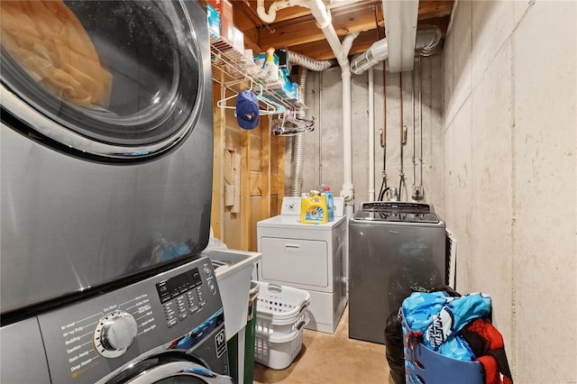 washroom with washer and dryer