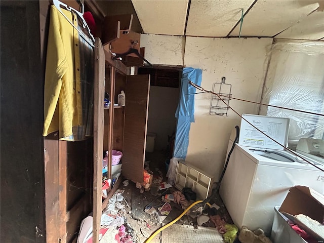 miscellaneous room featuring washer / clothes dryer