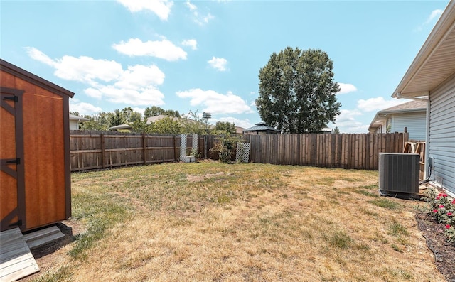 view of yard with cooling unit