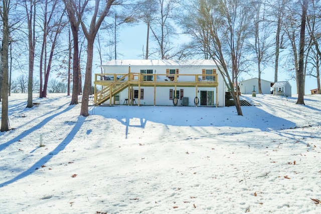 view of front of home featuring a deck