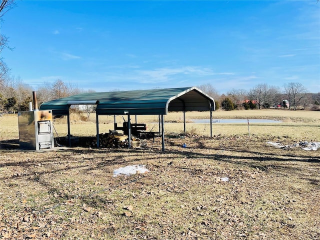 view of yard with a carport