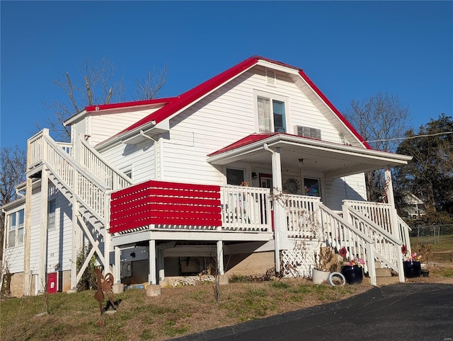 view of front facade featuring covered porch