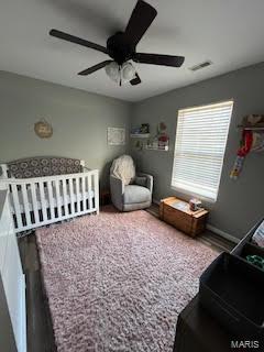 bedroom with ceiling fan