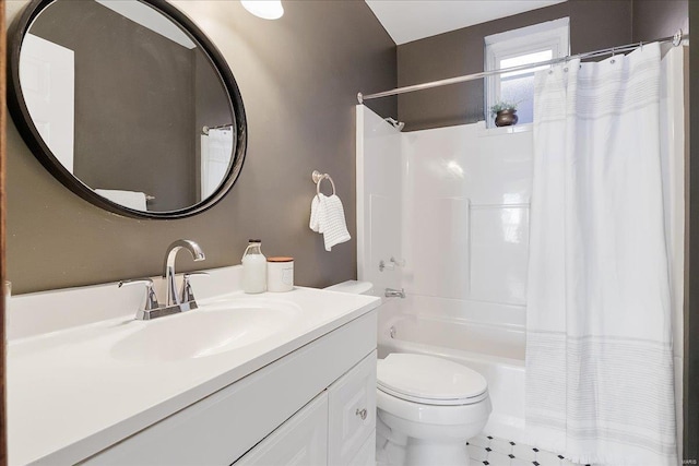 full bathroom featuring vanity, toilet, and shower / tub combo with curtain