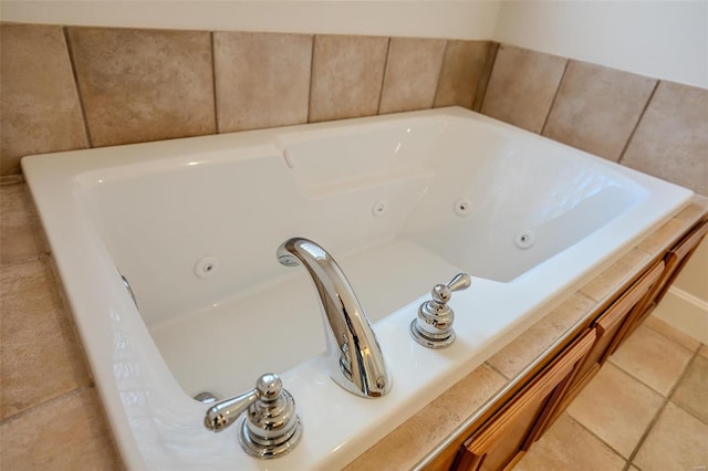 room details with tiled bath