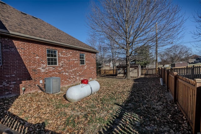 view of yard featuring cooling unit