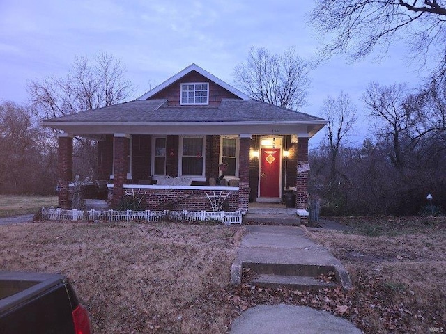 view of front facade with covered porch