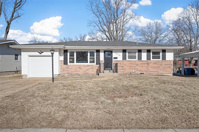 ranch-style house featuring a garage and a front lawn