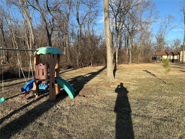 view of yard featuring a playground