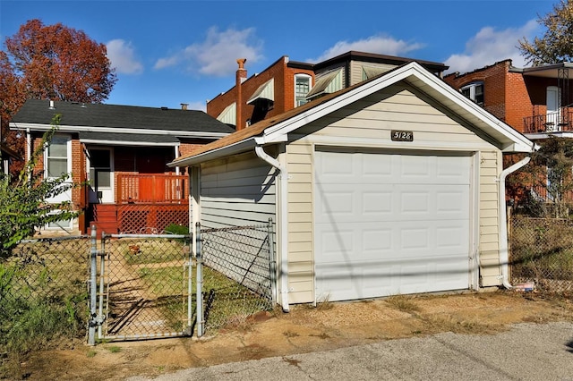 view of front of property