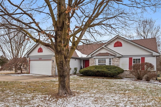 view of front of property featuring a garage