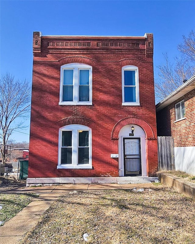 view of front of house