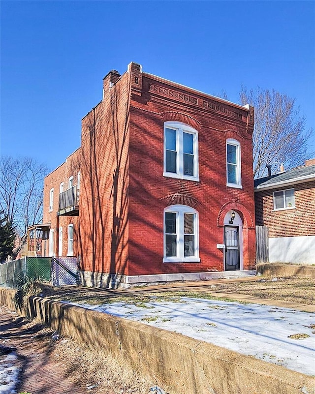 view of front of house