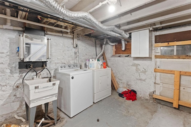 laundry room featuring laundry area and independent washer and dryer