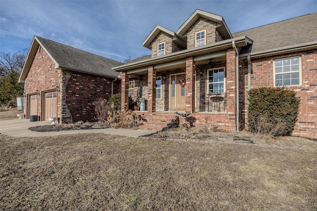 view of front of property featuring covered porch