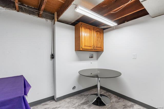 laundry room with cabinets and hookup for a washing machine