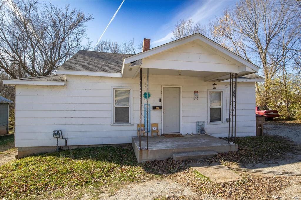 bungalow-style house featuring a porch