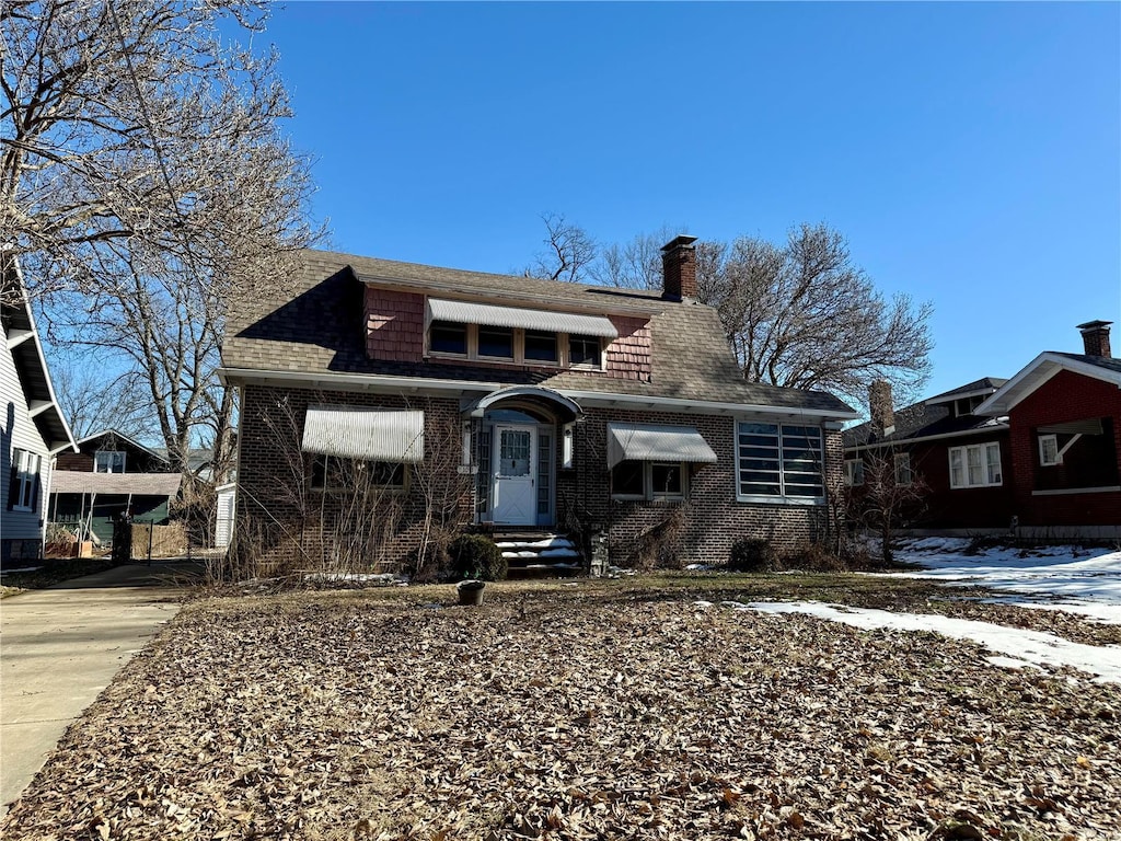 view of front of property