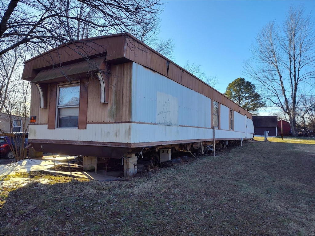 view of side of property