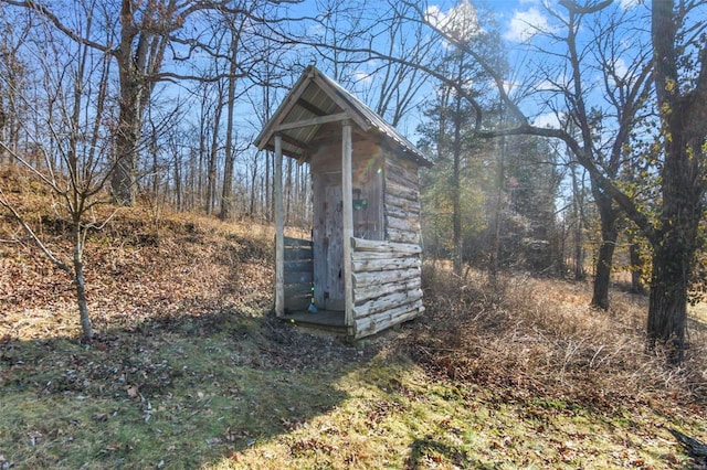 view of outdoor structure