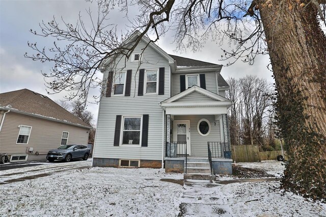 view of front of property