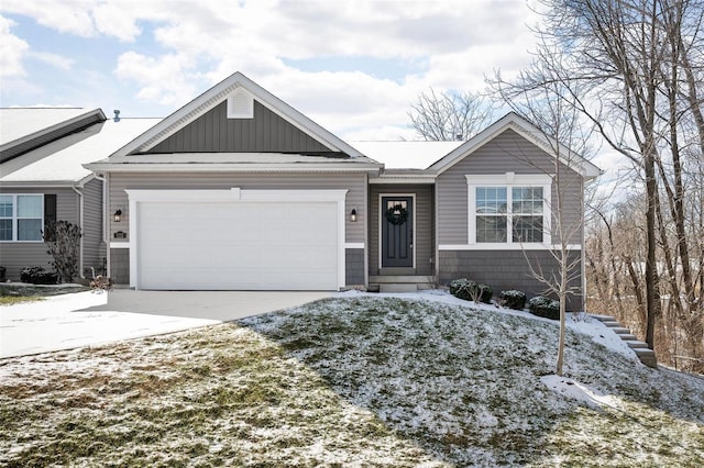 view of front of house featuring a garage