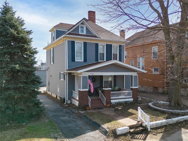 view of front of home featuring a porch