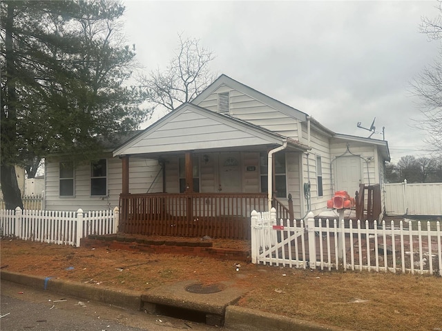 bungalow-style house featuring covered porch