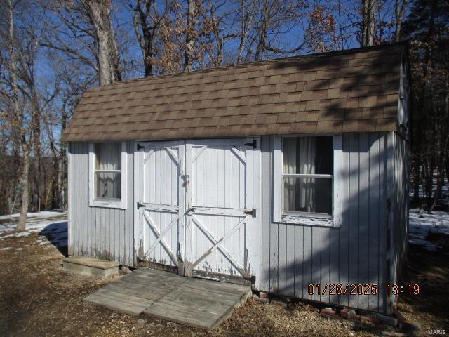 view of outbuilding