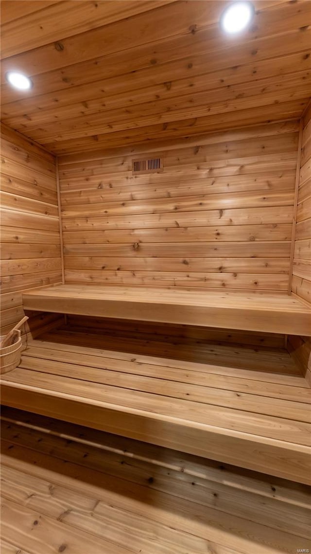 view of sauna / steam room with recessed lighting