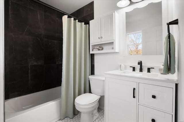 full bath featuring vanity, toilet, and shower / bathtub combination with curtain