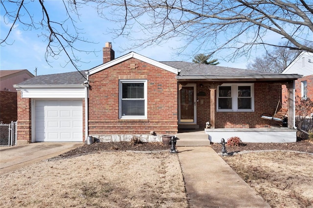 view of front facade featuring a garage