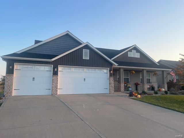 craftsman-style house with a garage