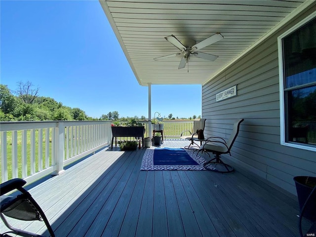 deck with ceiling fan