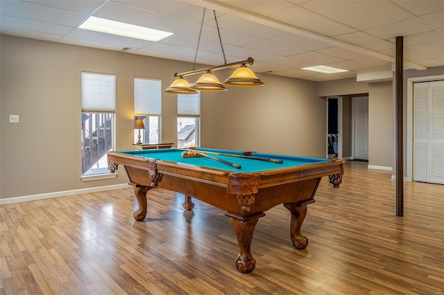 playroom featuring a drop ceiling, light hardwood / wood-style floors, and billiards