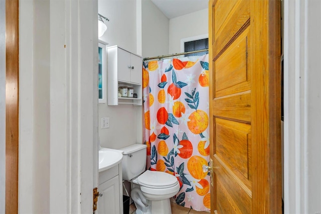 bathroom with vanity, toilet, and a shower with shower curtain