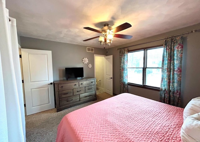 bedroom with ceiling fan