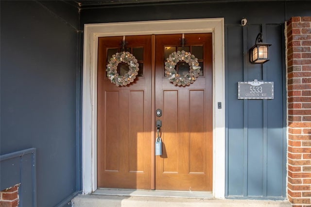 view of property entrance