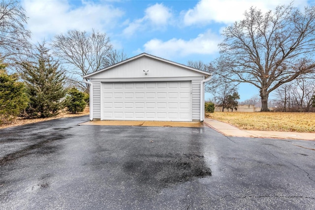 view of detached garage