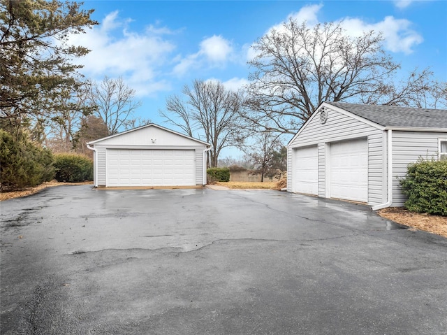 view of detached garage